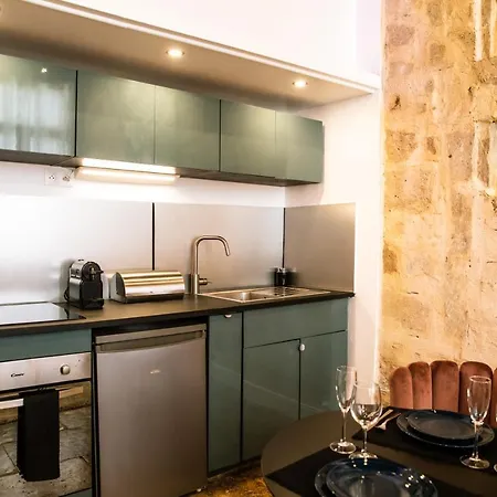 Apartment Romantique Avec Jacuzzi - Hypercentre, Place Jean Jaures *