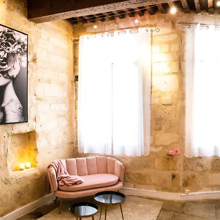 Apartment Romantique Avec Jacuzzi - Hypercentre, Place Jean Jaures Montpellier